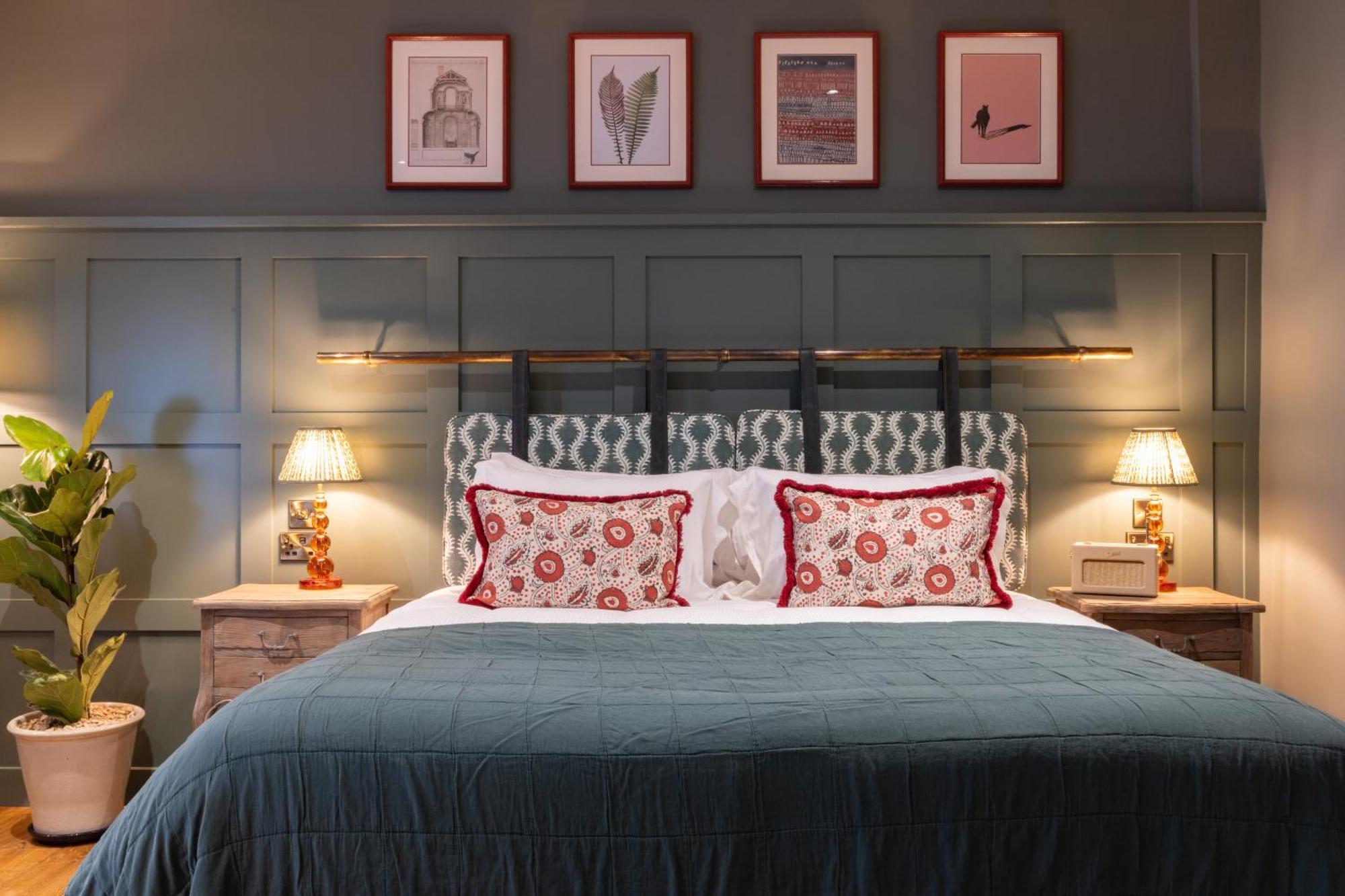 The Coat And Bear - A Heartwood Inn Newbury  Eksteriør bilde