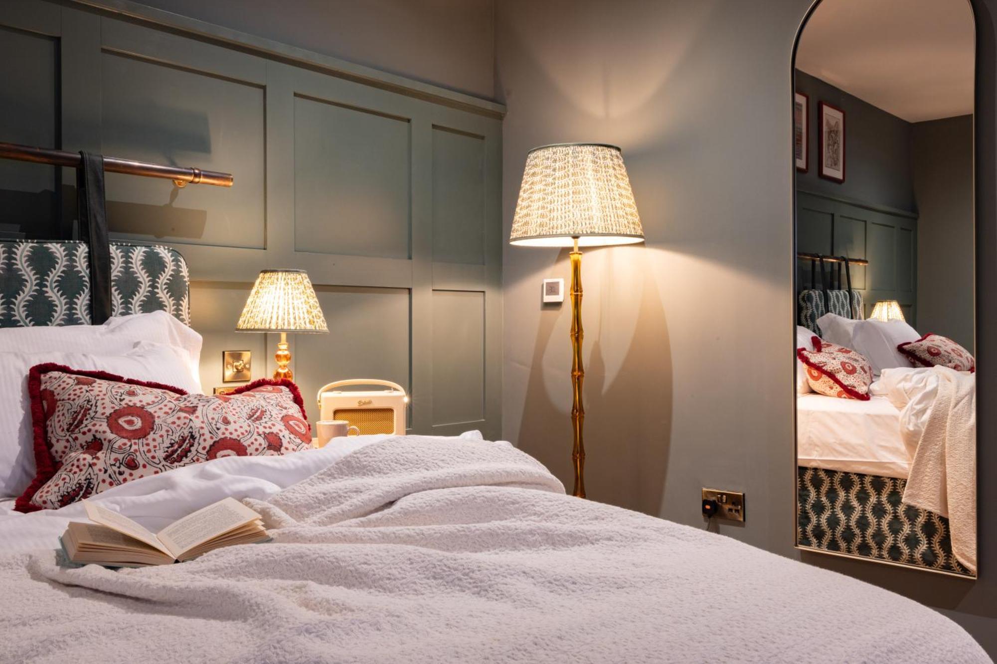 The Coat And Bear - A Heartwood Inn Newbury  Eksteriør bilde