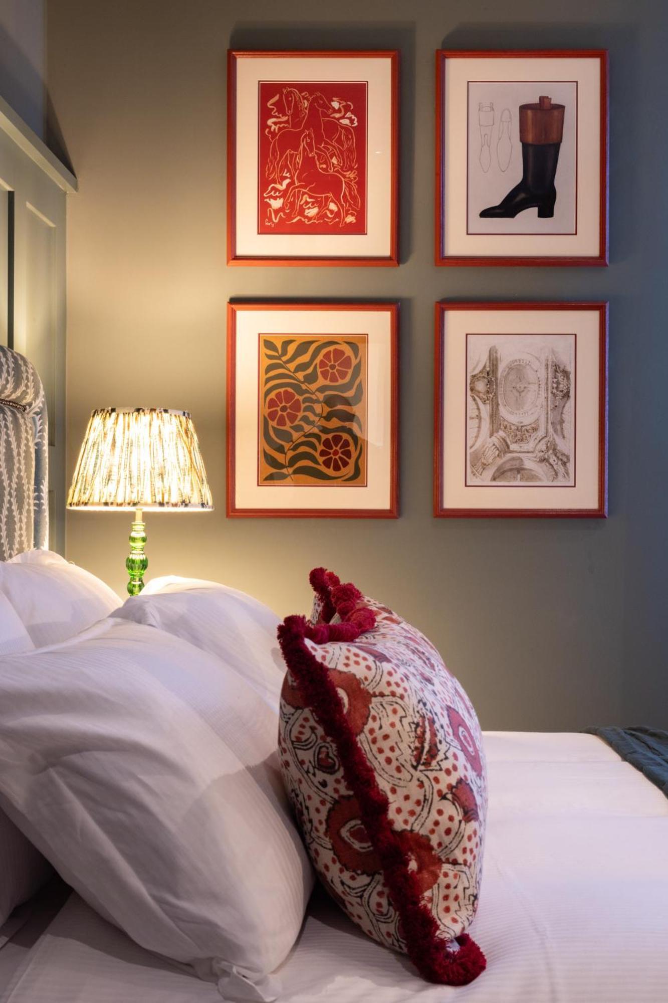 The Coat And Bear - A Heartwood Inn Newbury  Eksteriør bilde